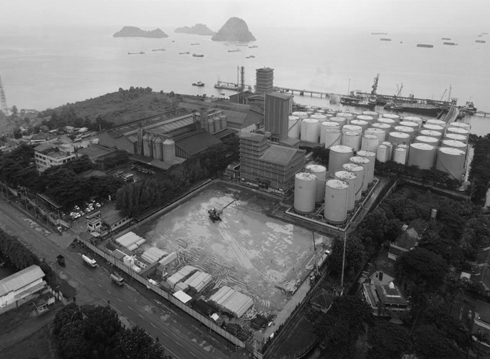 PIPE NEAR THE FACILITY